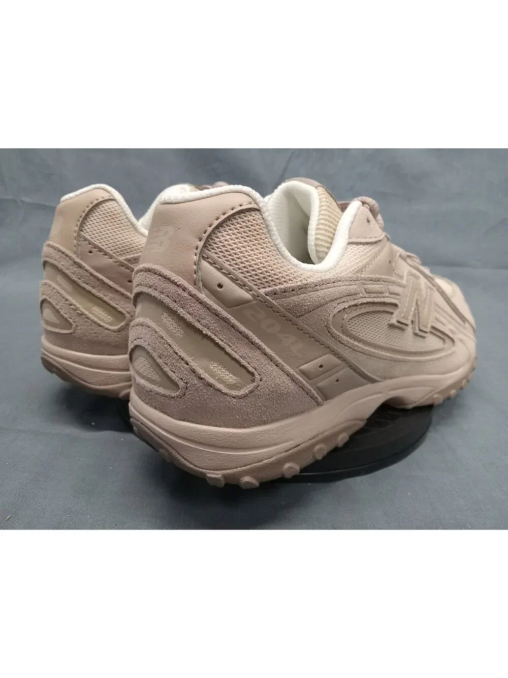 New Balance 204L Lace (GS) Sneaker G204L5CB Grey Beige Boys Size 4 NEW IN BOX!